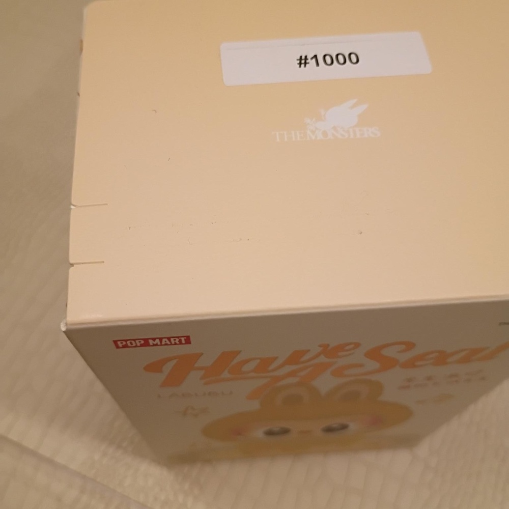 💋Have a Seat LABUBU *NEW SEALED - Picture 5 of 6